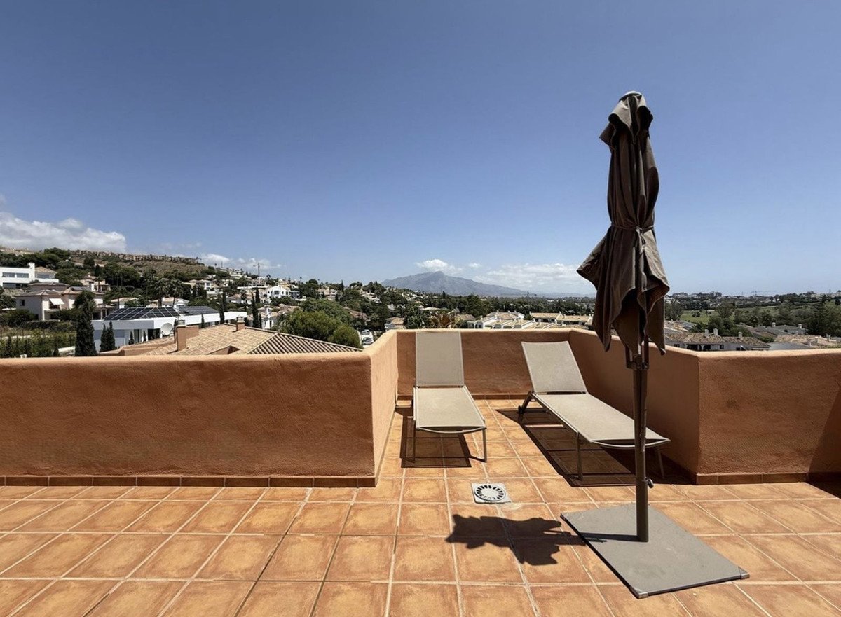 3 Bed Penthouse Duplex in El Paraiso