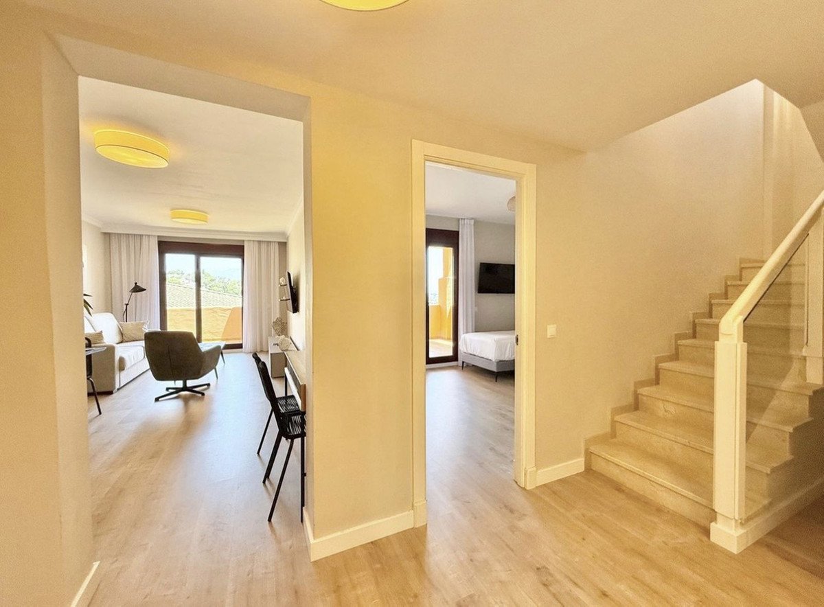 3 Bed Penthouse Duplex in El Paraiso