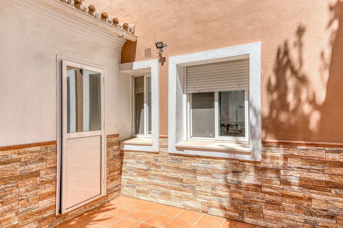 4 Bed Townhouse in Coín