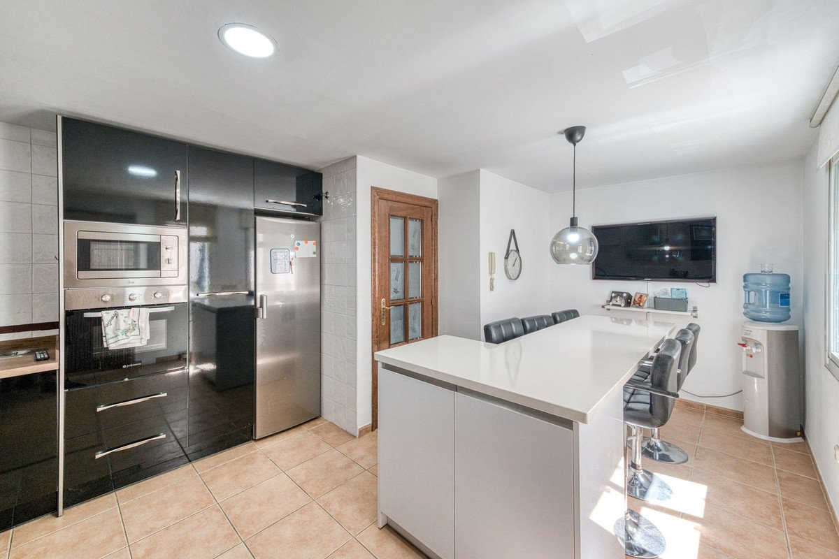 4 Bed Townhouse in Coín