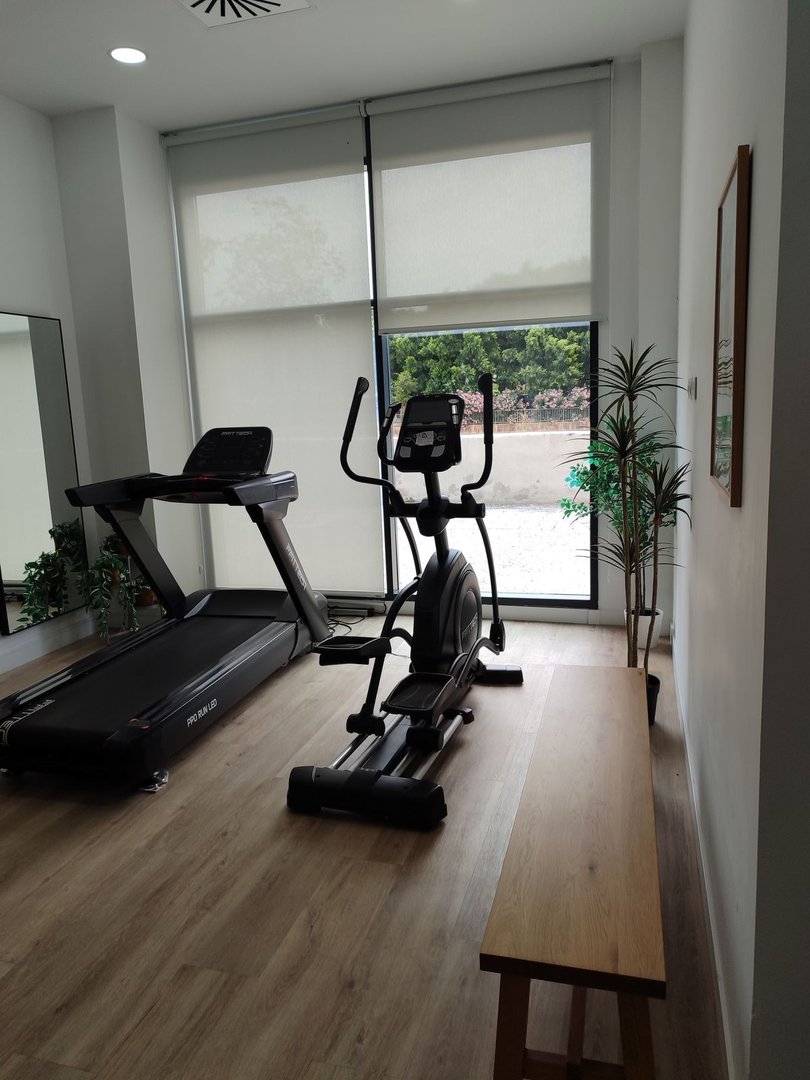 2 Bed Top Floor Apartment in Capuchinos