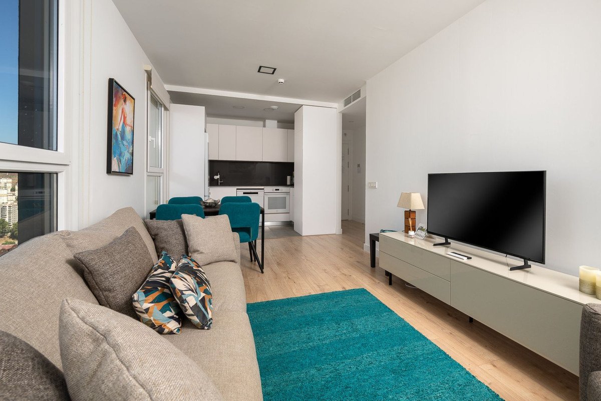 2 Bed Top Floor Apartment in Capuchinos