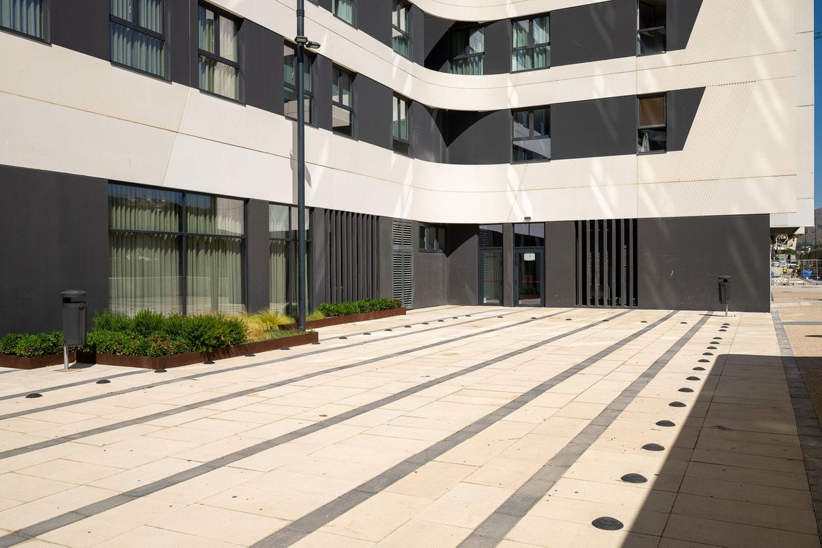 2 Bed Top Floor Apartment in Capuchinos