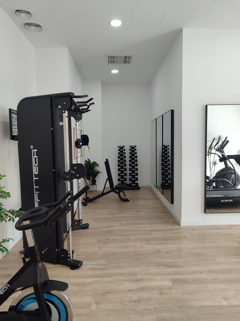 2 Bed Top Floor Apartment in Capuchinos
