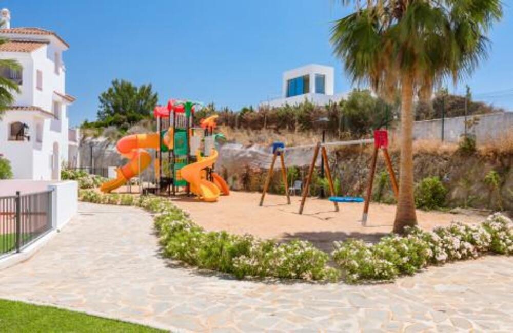 3 Bed Middle Floor Apartment in Benahavís