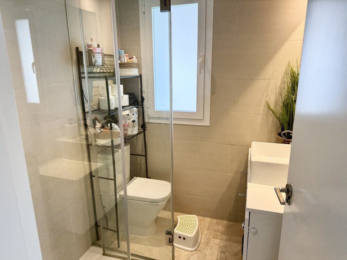3 Bed Middle Floor Apartment in Benahavís