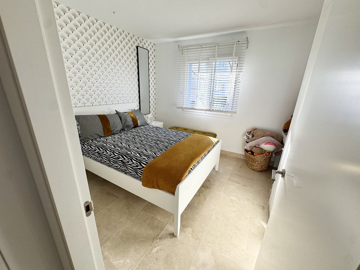 3 Bed Middle Floor Apartment in Benahavís