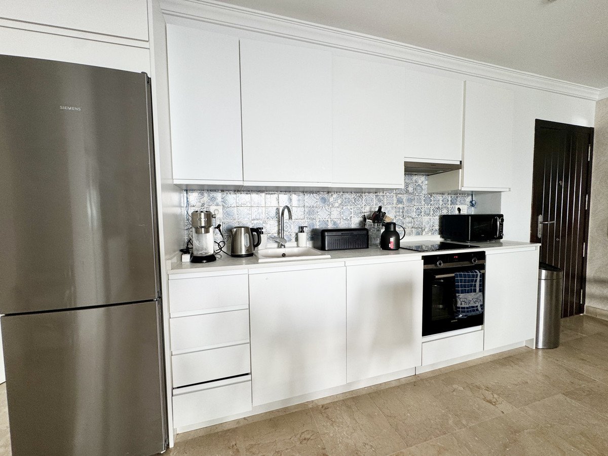 3 Bed Middle Floor Apartment in Benahavís