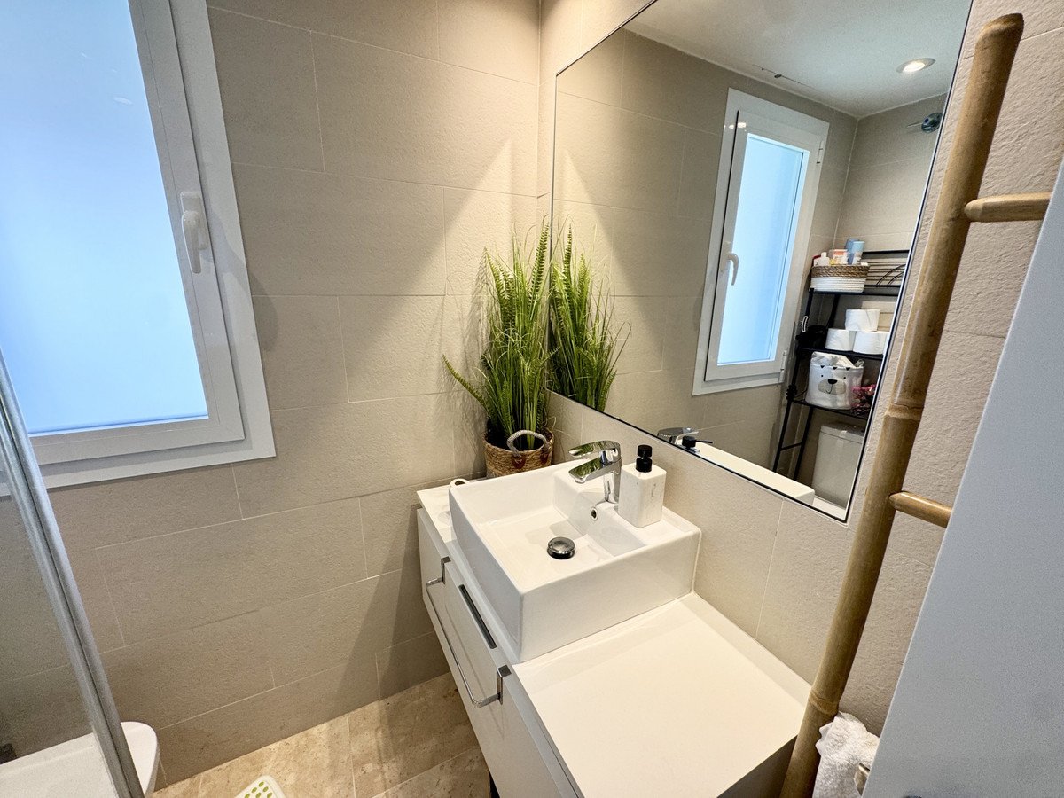 3 Bed Middle Floor Apartment in Benahavís