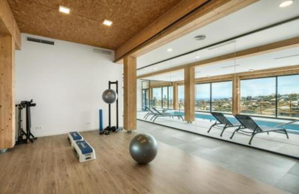 3 Bed Middle Floor Apartment in Benahavís