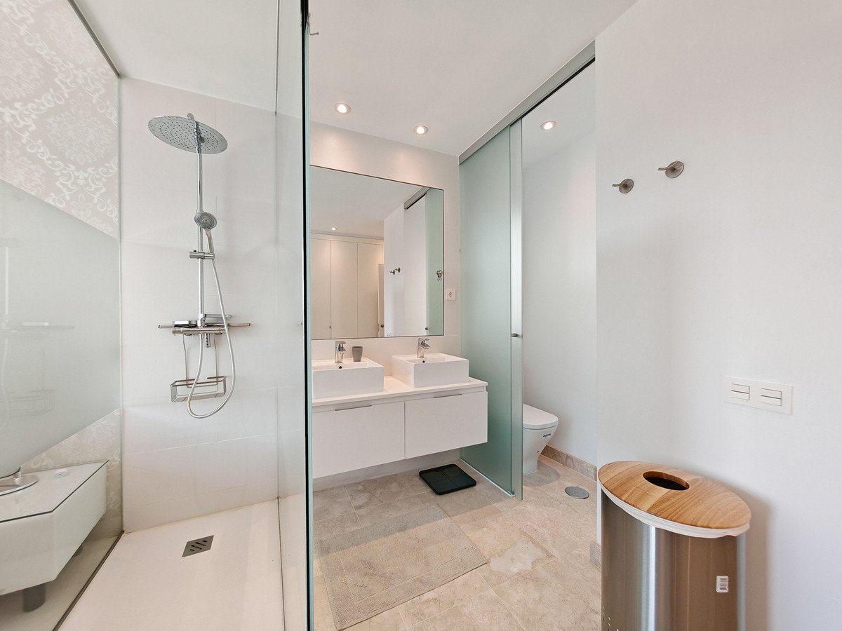 3 Bed Ground Floor Apartment in Benahavís