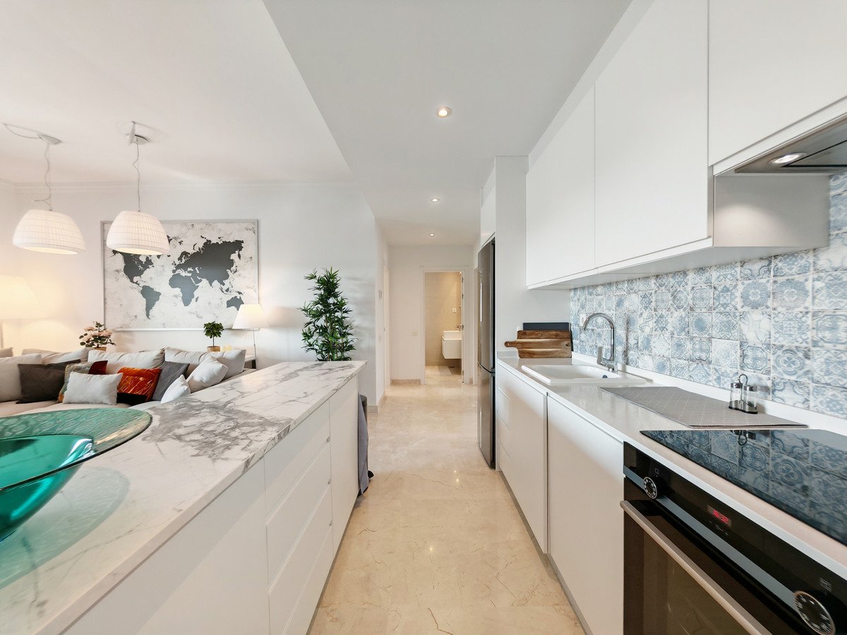 3 Bed Ground Floor Apartment in Benahavís
