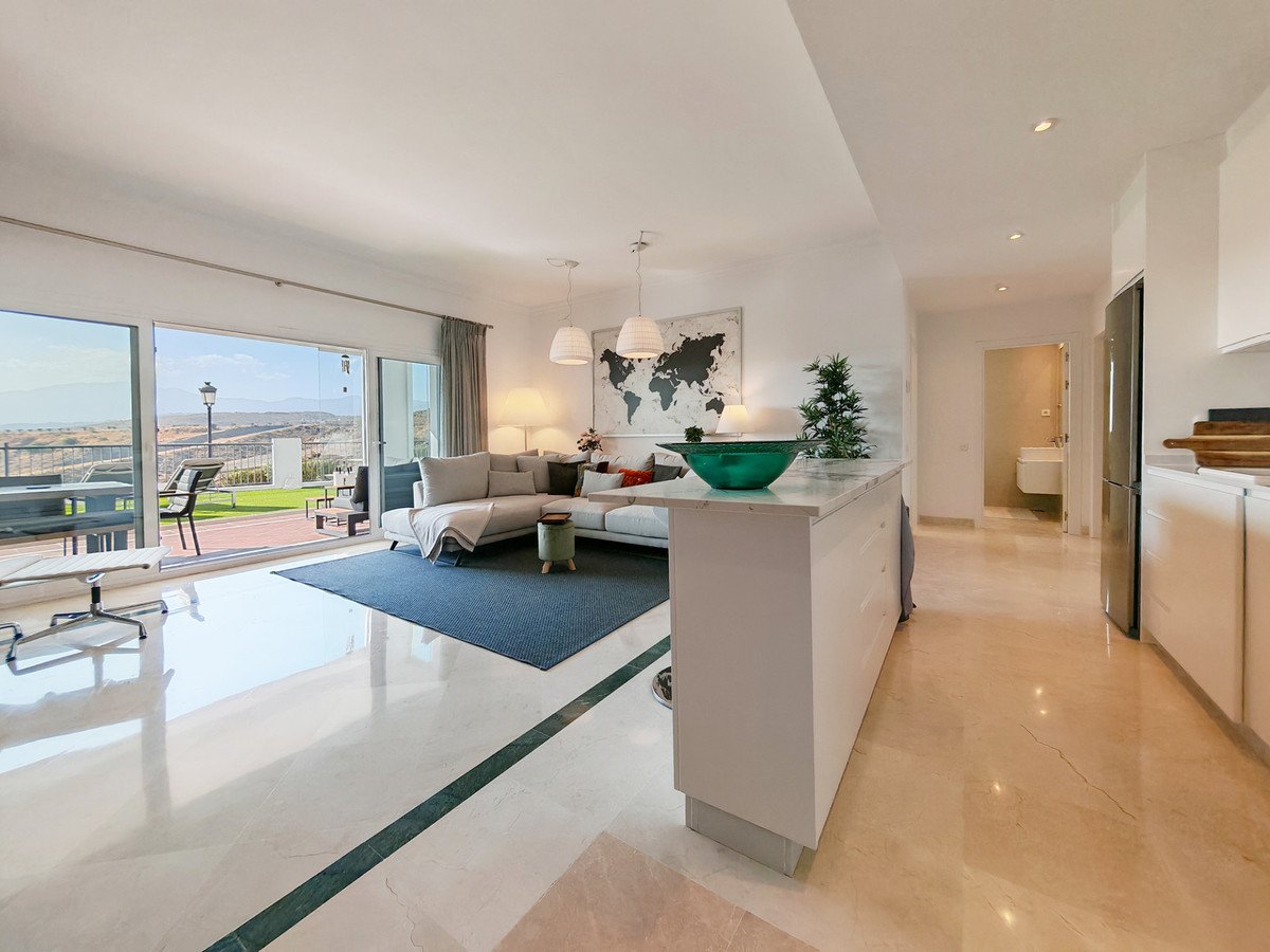 3 Bed Ground Floor Apartment in Benahavís