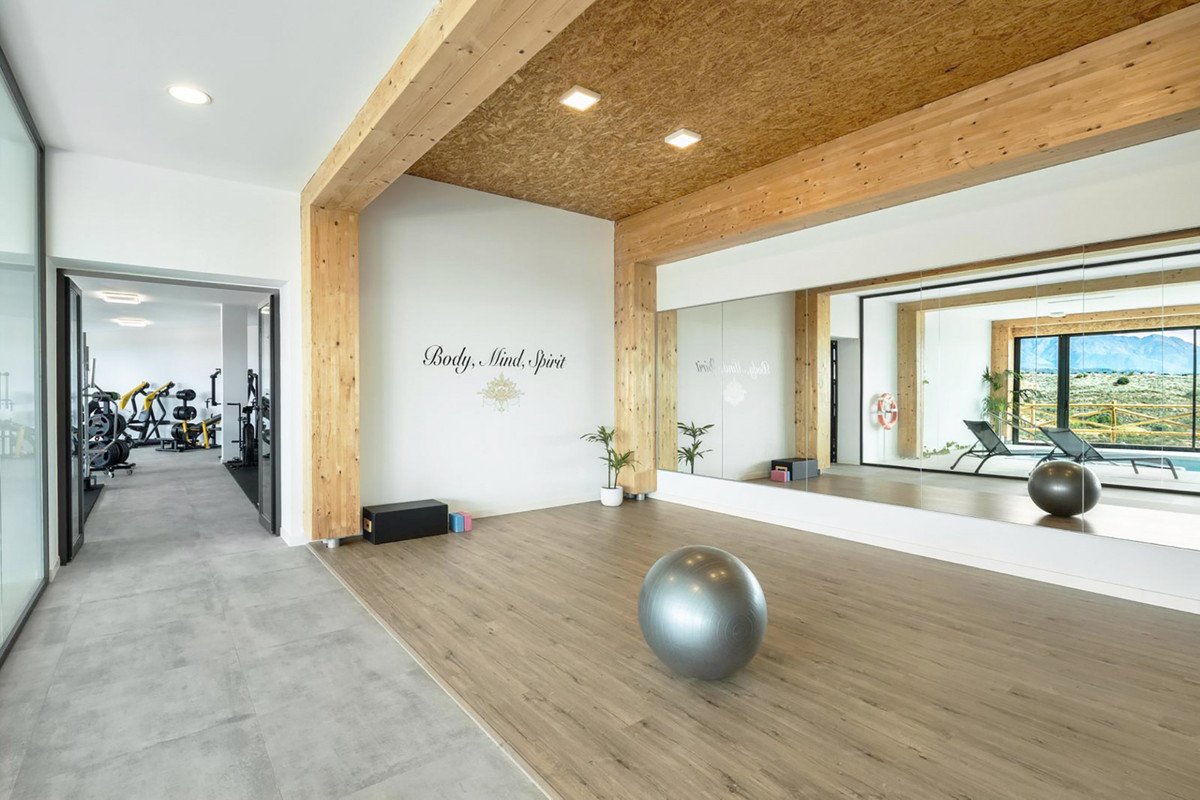 3 Bed Ground Floor Apartment in Benahavís