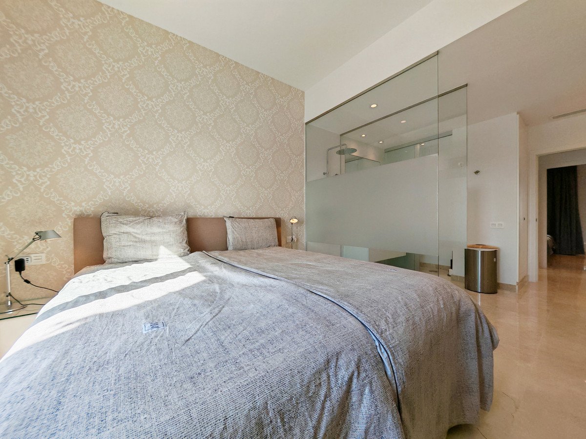 3 Bed Ground Floor Apartment in Benahavís
