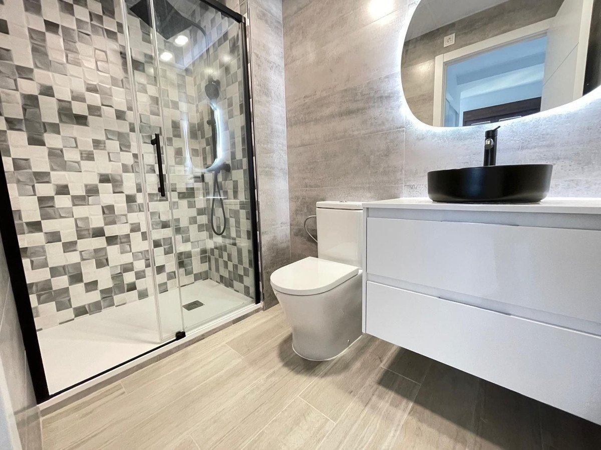 2 Bed Top Floor Apartment in Centro Histórico