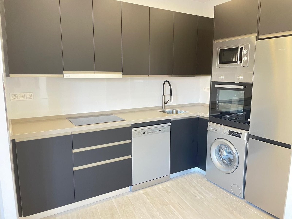 2 Bed Top Floor Apartment in Centro Histórico
