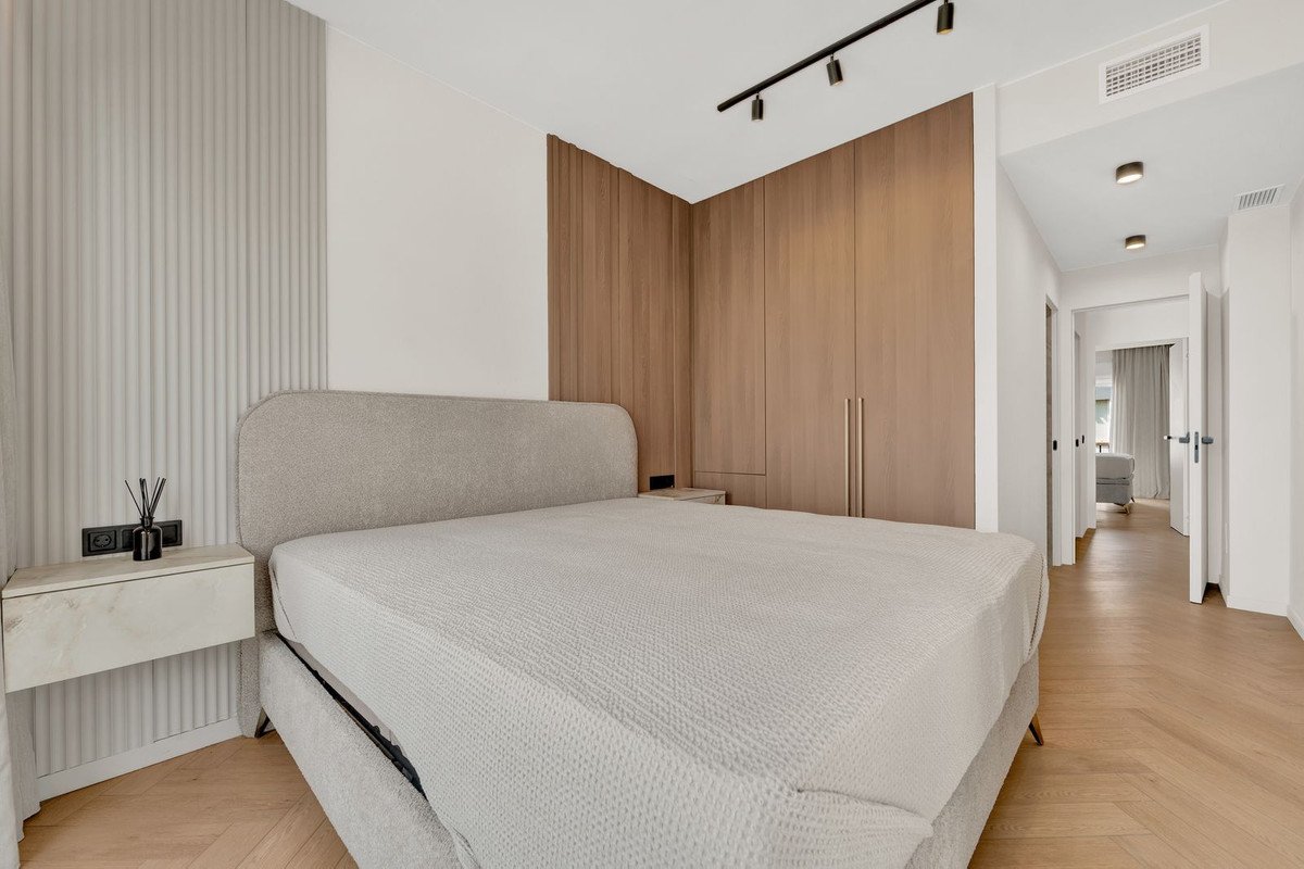 2 Bed Middle Floor Apartment in Cancelada