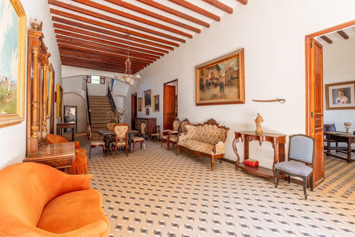 6 Bed Detached Villa in Benissa