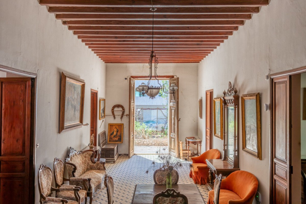 6 Bed Detached Villa in Benissa