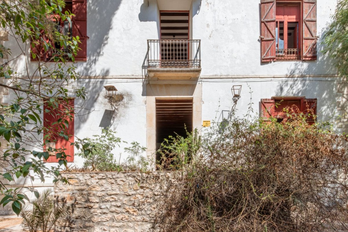 6 Bed Detached Villa in Benissa