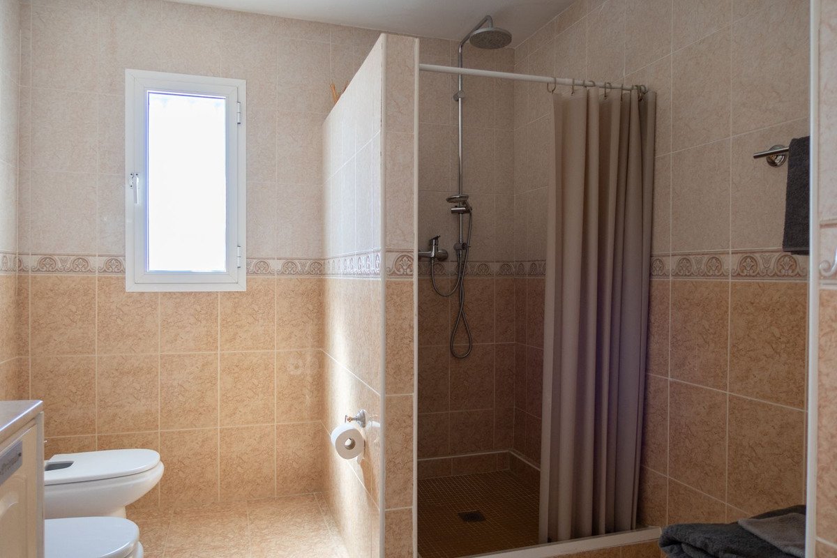3 Bed Detached Villa in Estepona
