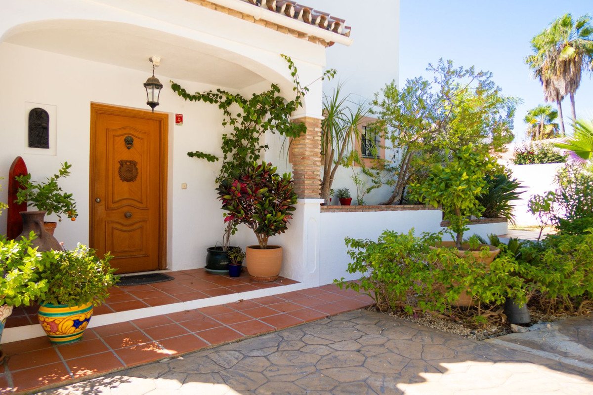 3 Bed Detached Villa in Estepona