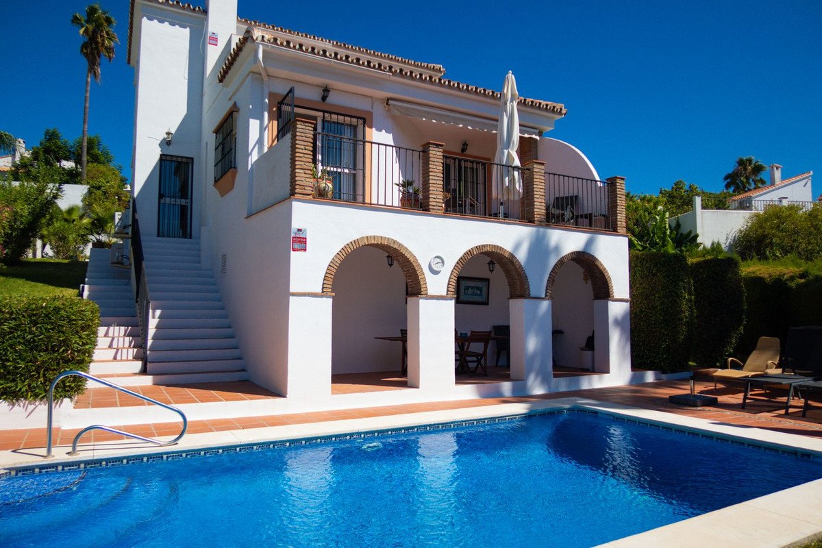 3 Bed Detached Villa in Estepona