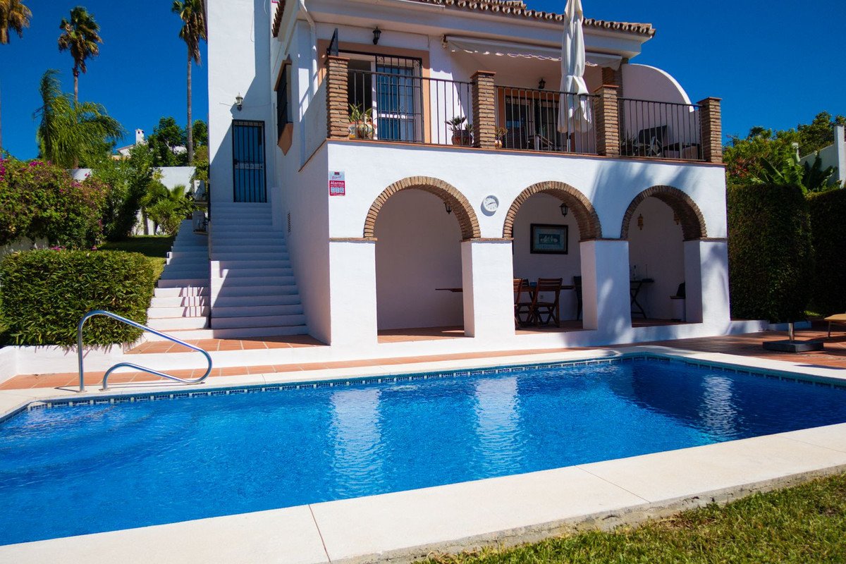 3 Bed Detached Villa in Estepona