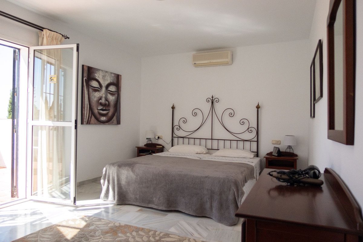 3 Bed Detached Villa in Estepona