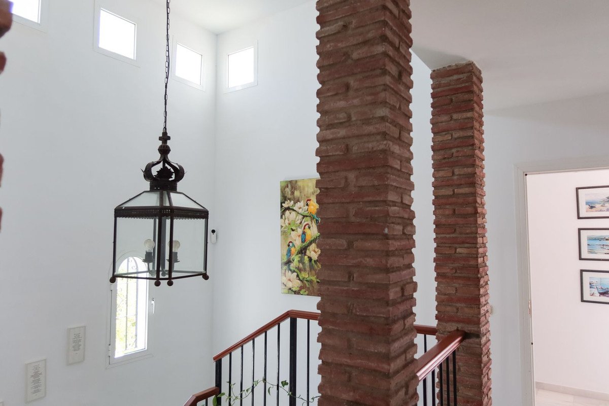 3 Bed Detached Villa in Estepona
