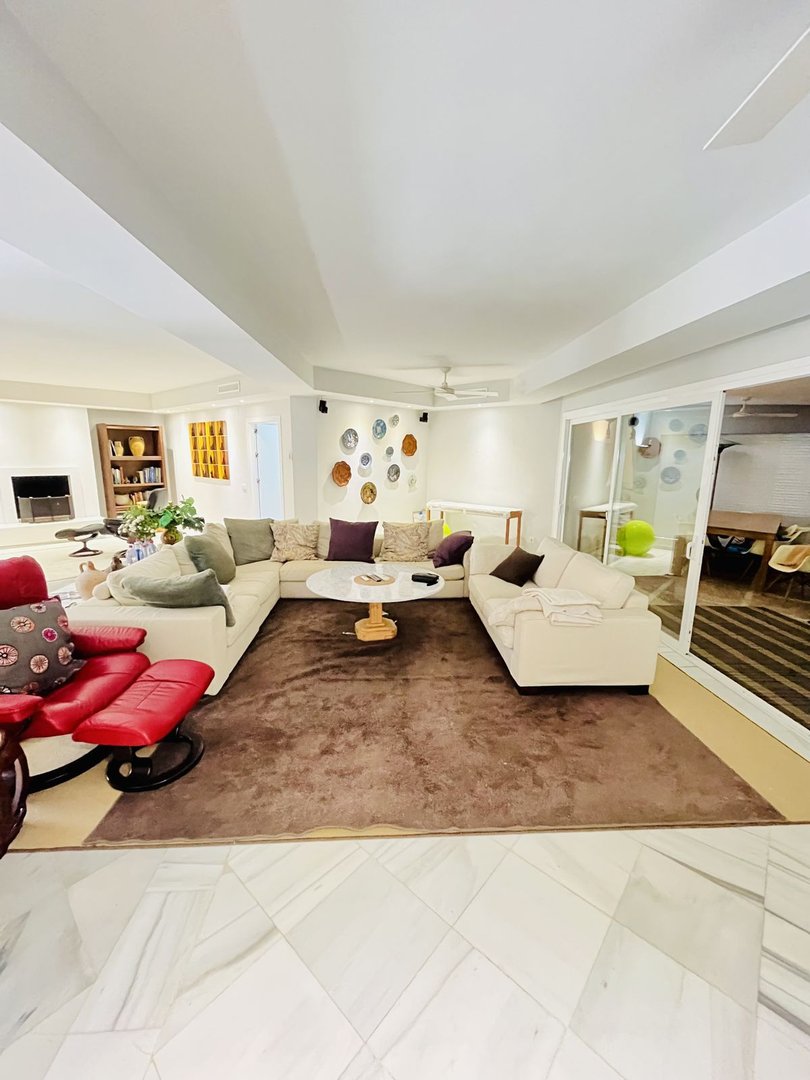 5 Bed Detached Villa in Guadalmina Baja