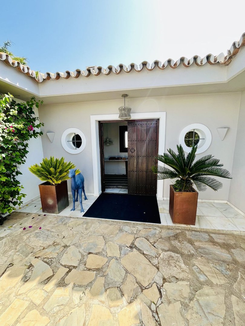 5 Bed Detached Villa in Guadalmina Baja
