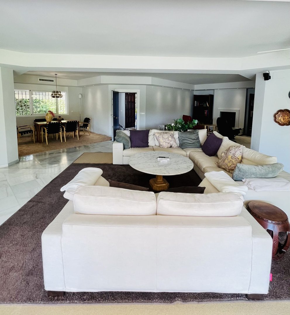 5 Bed Detached Villa in Guadalmina Baja