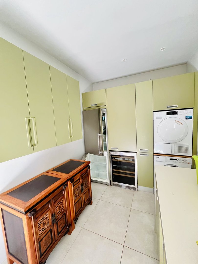 5 Bed Detached Villa in Guadalmina Baja