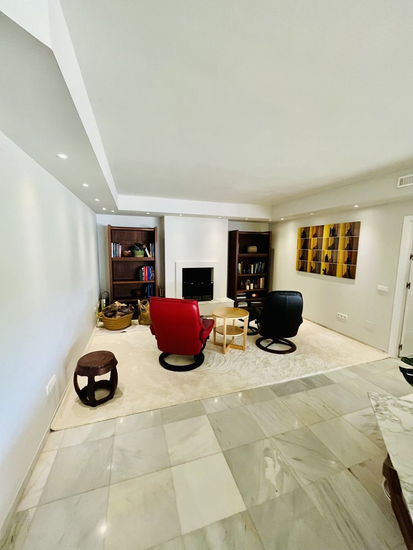 5 Bed Detached Villa in Guadalmina Baja