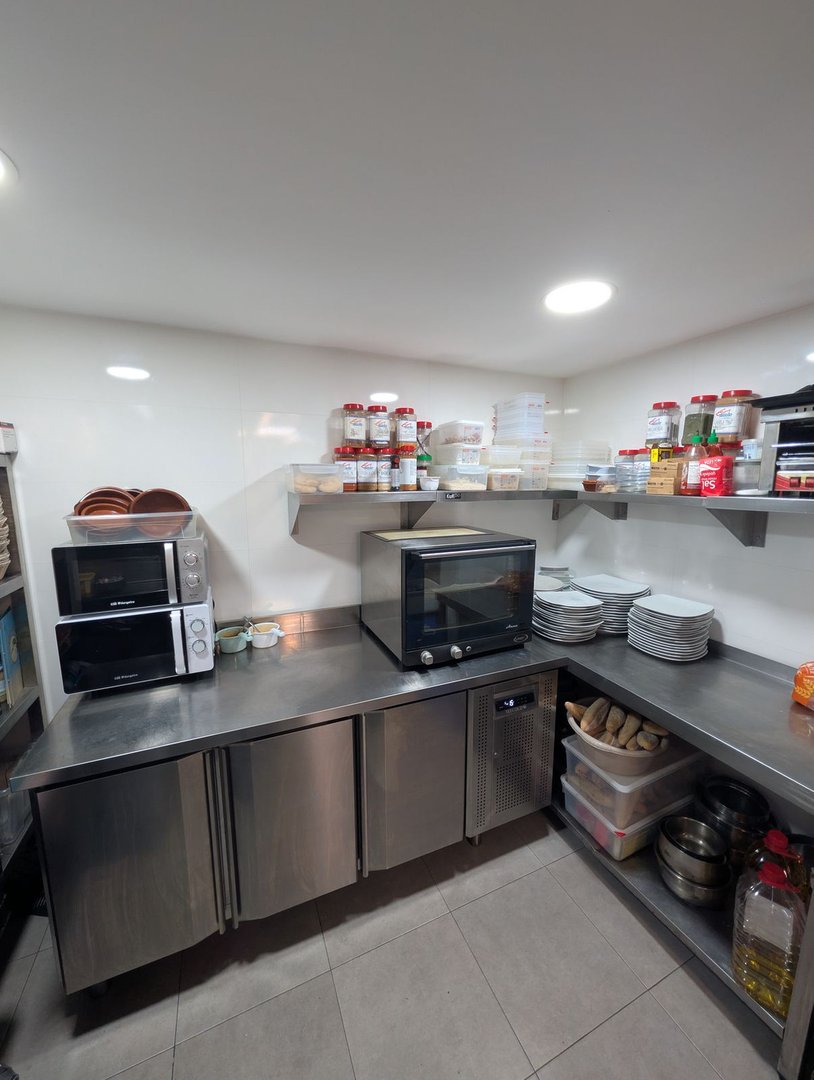 2 Bed Restaurant in Fuengirola
