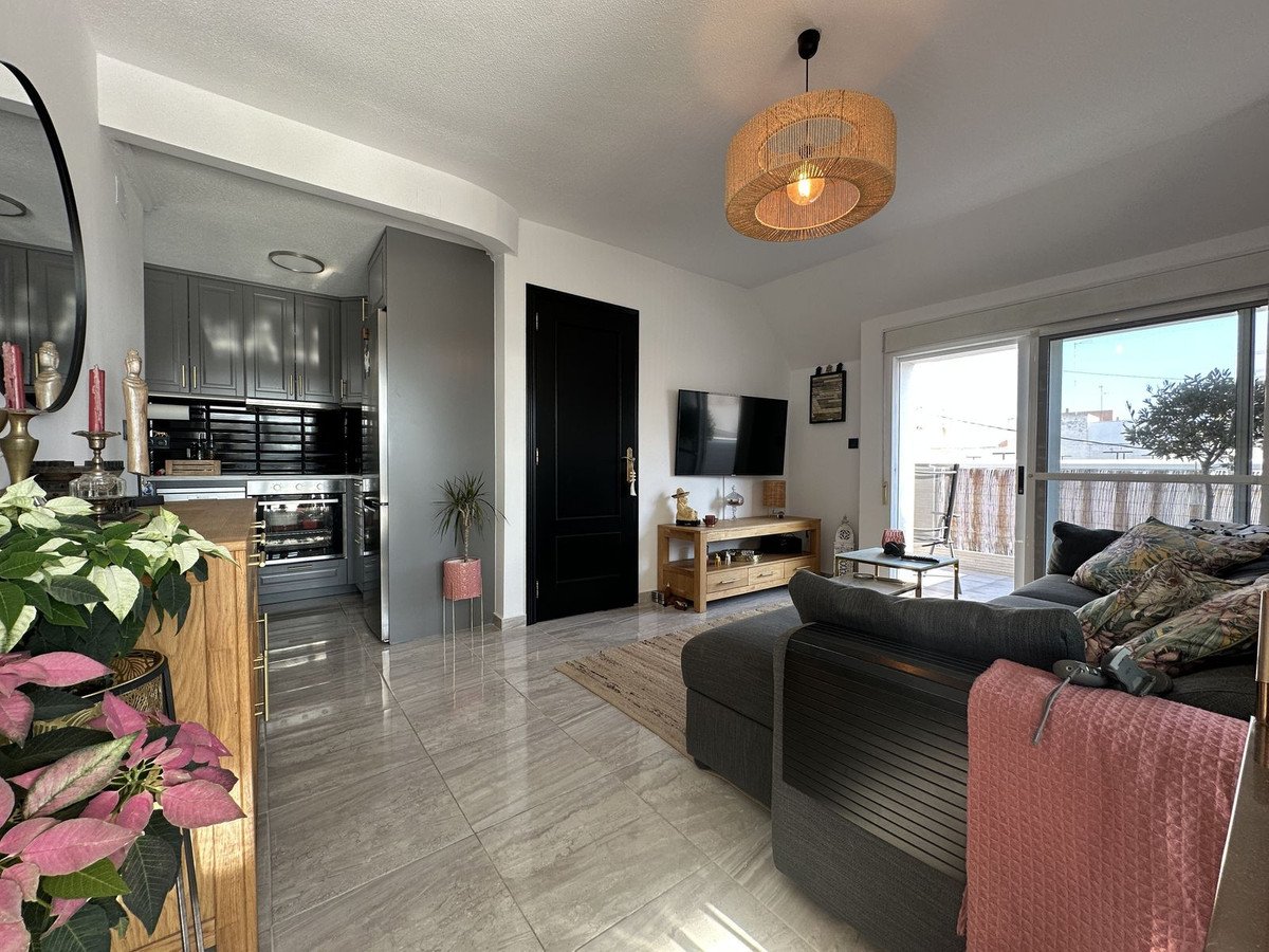 3 Bed Top Floor Apartment in Torrevieja