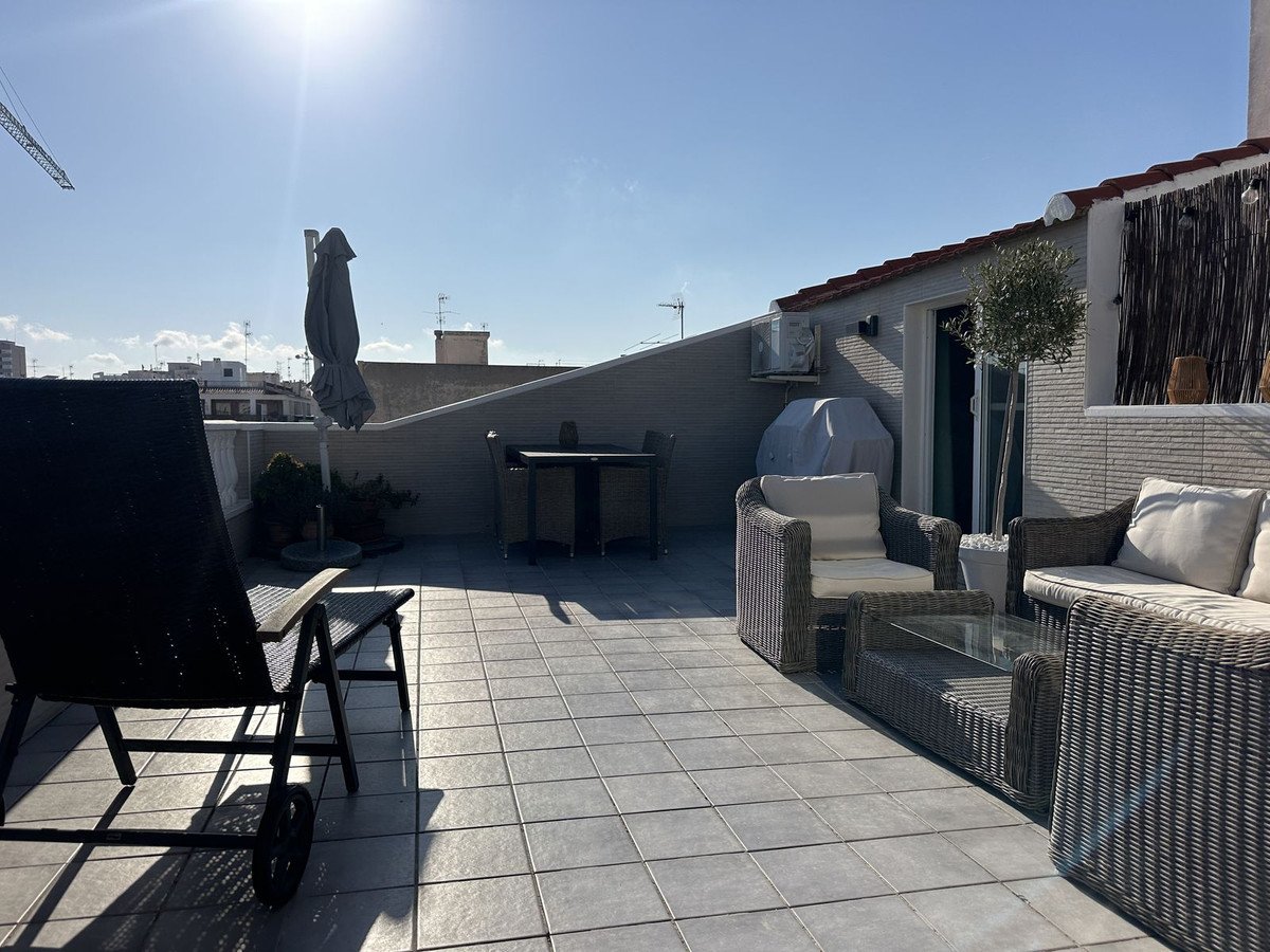 3 Bed Top Floor Apartment in Torrevieja