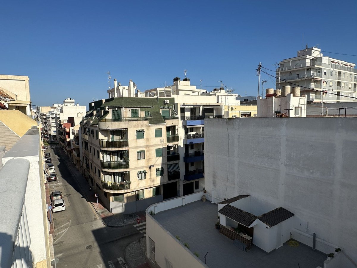 3 Bed Top Floor Apartment in Torrevieja