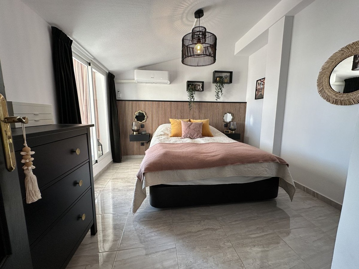 3 Bed Top Floor Apartment in Torrevieja