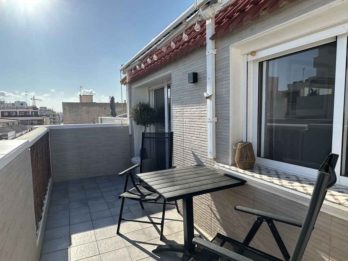 3 Bed Top Floor Apartment in Torrevieja