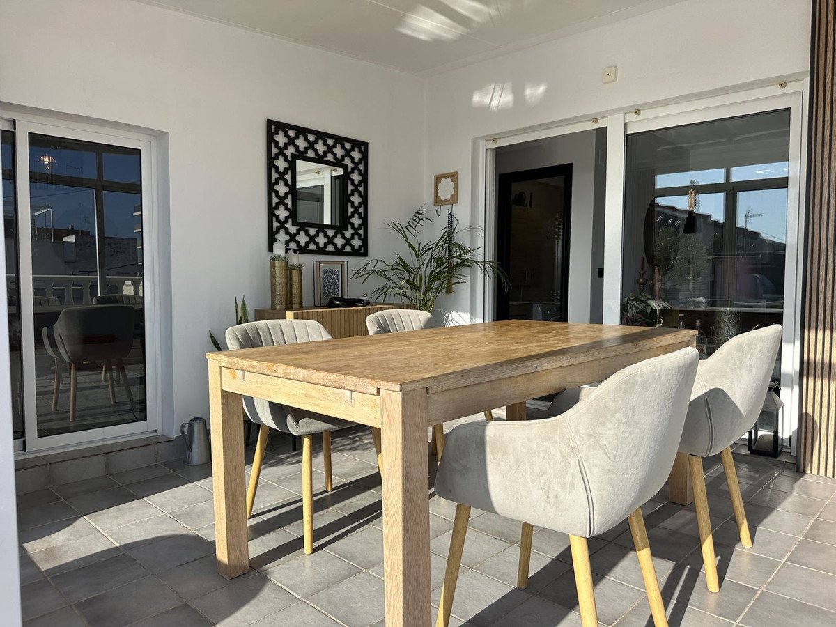 3 Bed Top Floor Apartment in Torrevieja