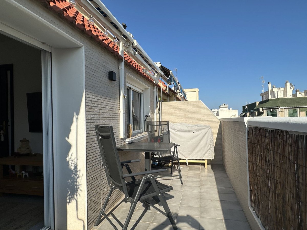 3 Bed Top Floor Apartment in Torrevieja