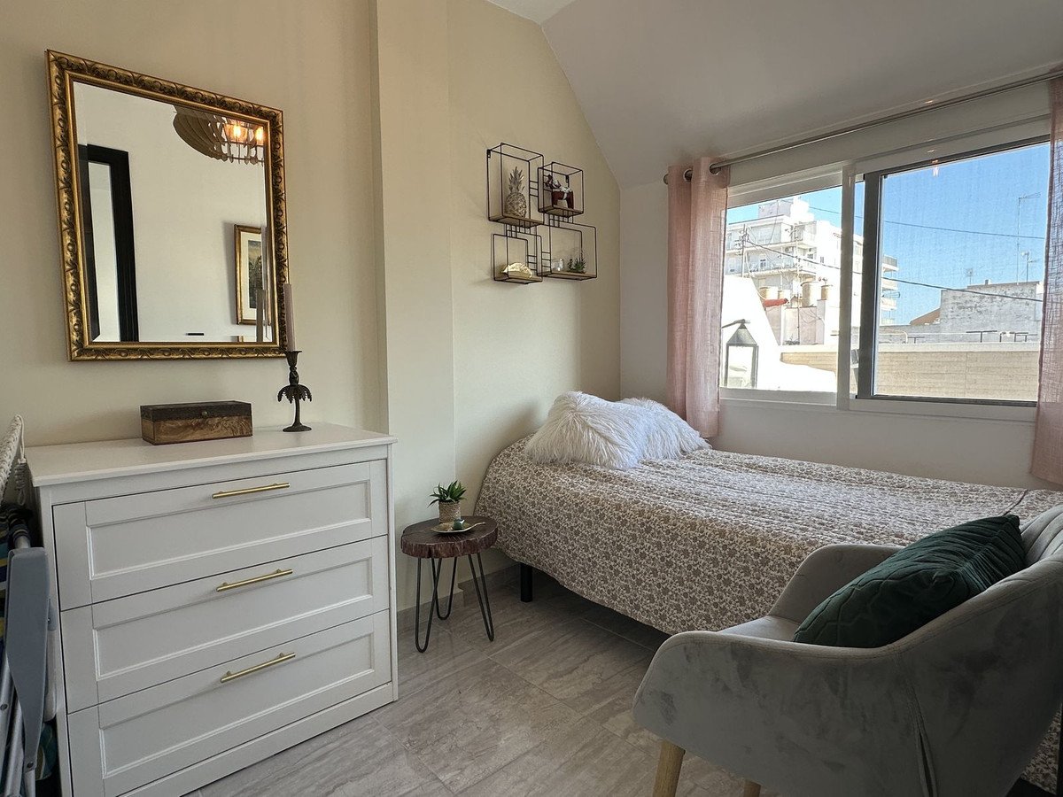 3 Bed Top Floor Apartment in Torrevieja