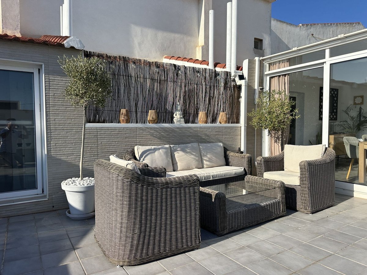 3 Bed Top Floor Apartment in Torrevieja
