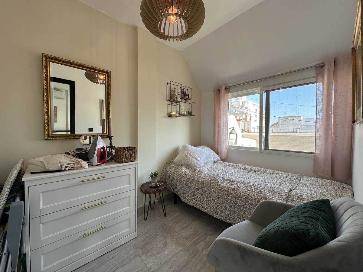 3 Bed Top Floor Apartment in Torrevieja