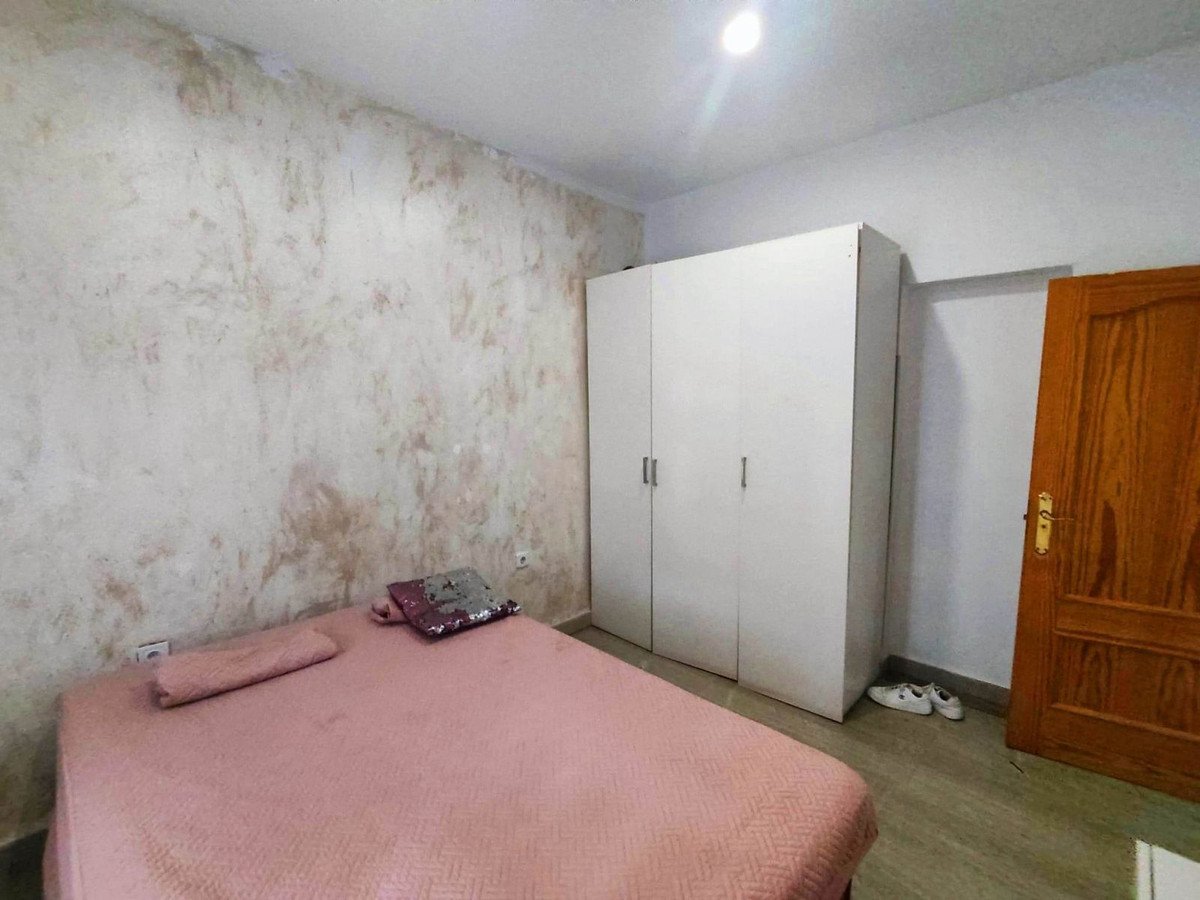 2 Bed Middle Floor Apartment in Málaga