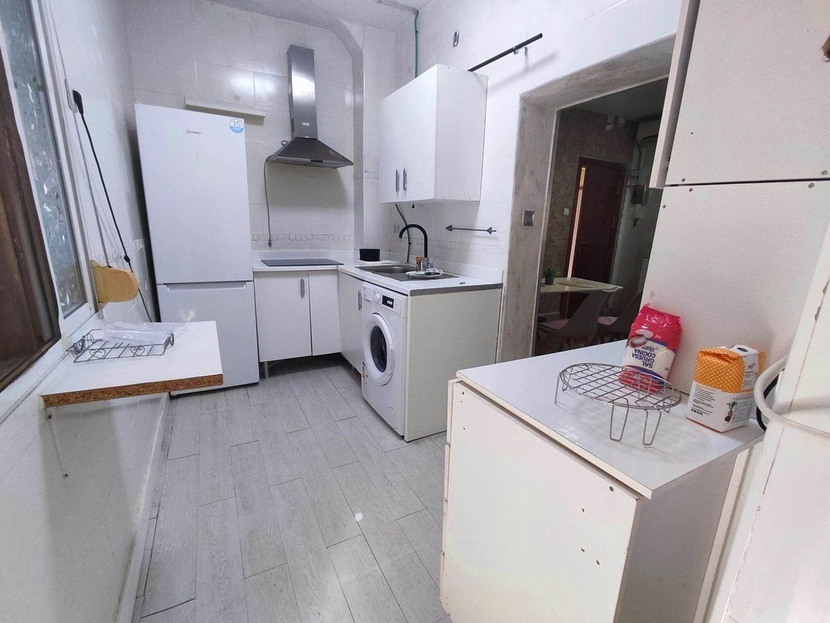 2 Bed Middle Floor Apartment in Málaga