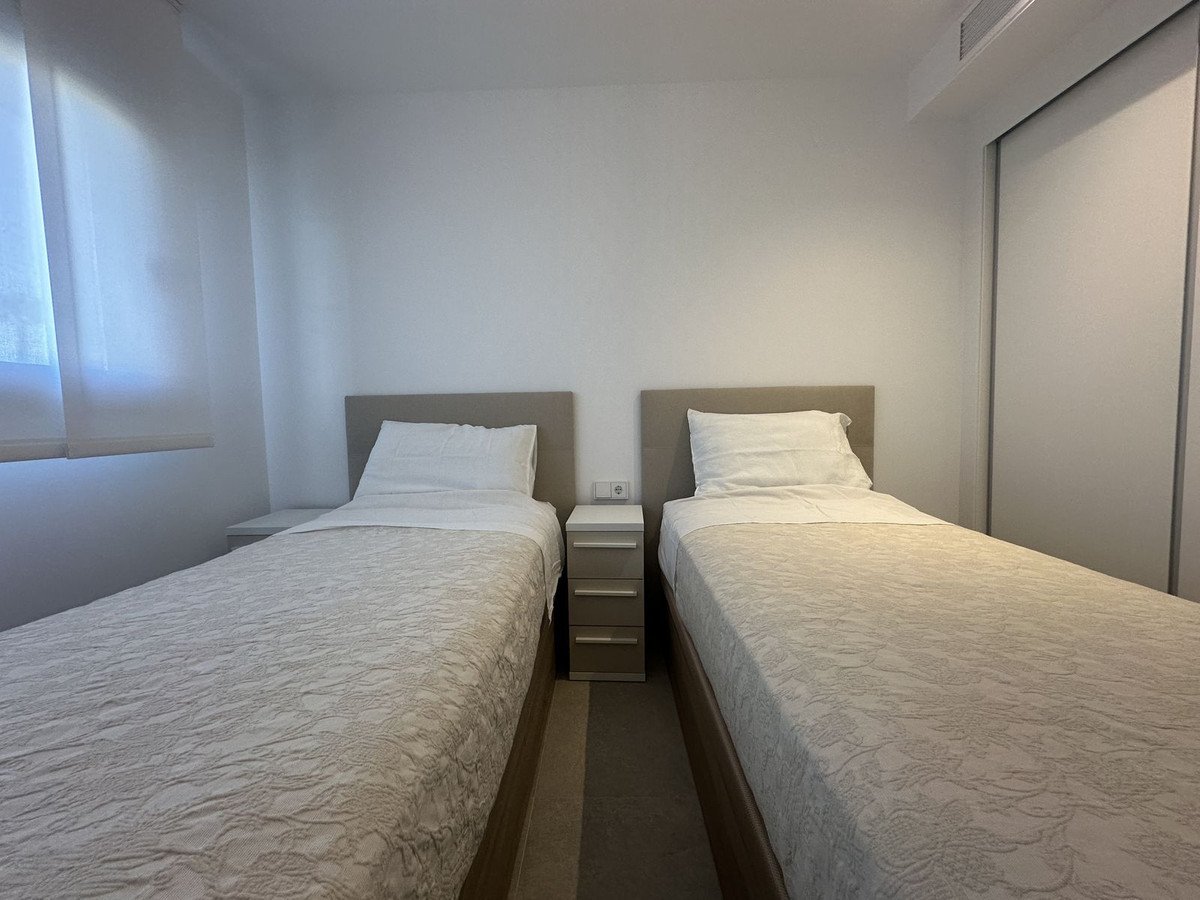 2 Bed Middle Floor Apartment in Gran Alacant